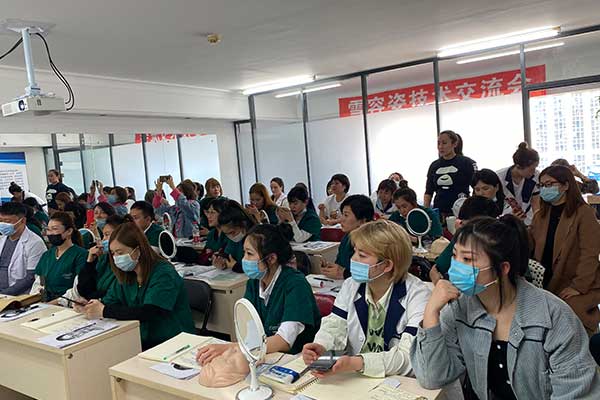 长春学习微整形培训机构，雪容姿成就了我